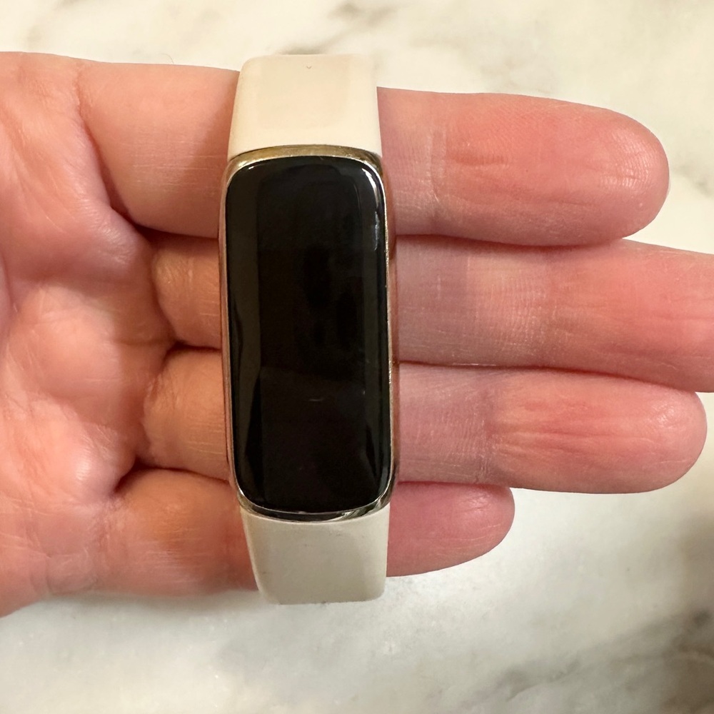 Fitbit Lux Tracker with Extra Desktop Charger